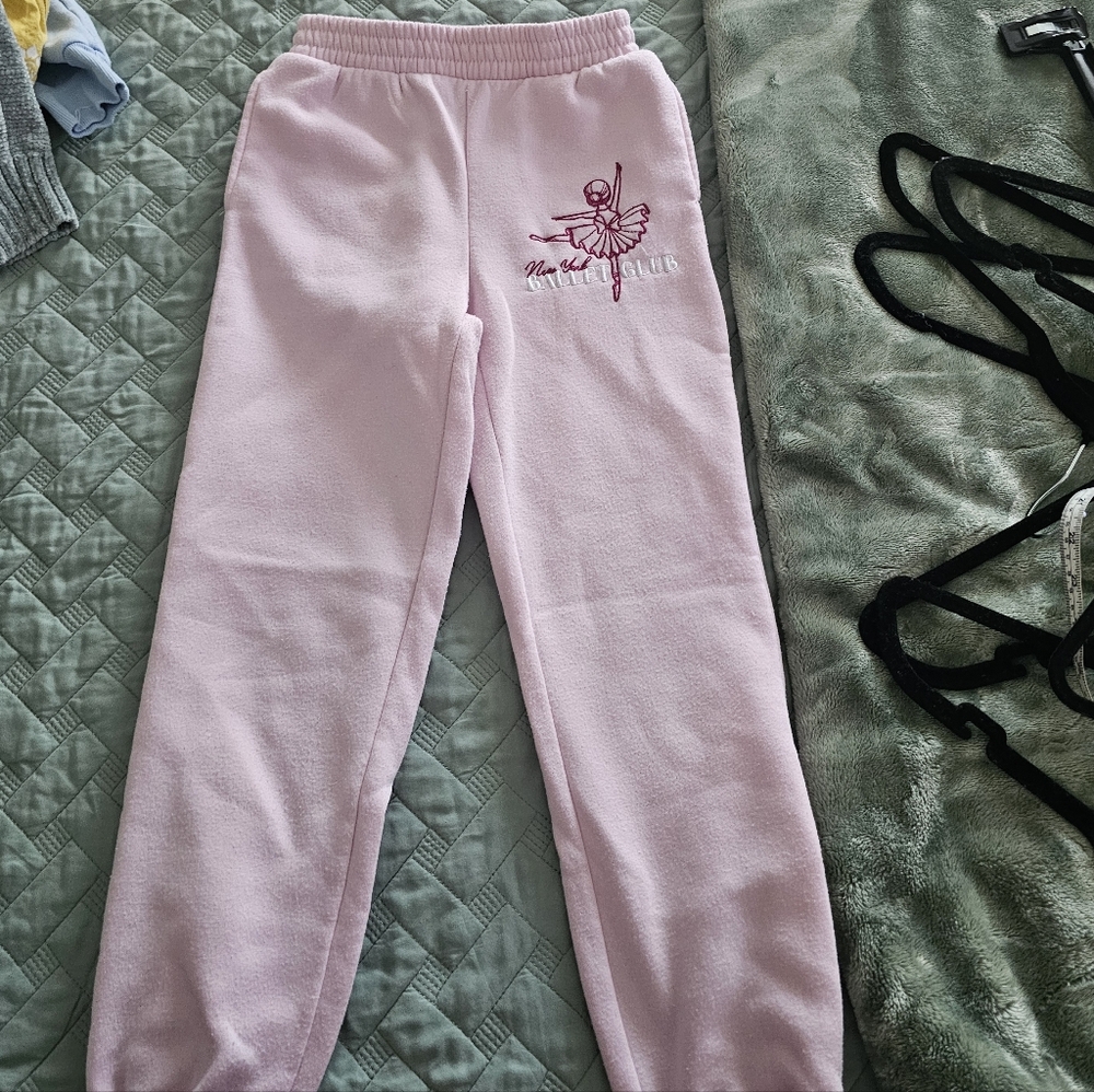 Olivia Sky Light Pink Kids Sweatpants with Ballet Embroidery Size 8
